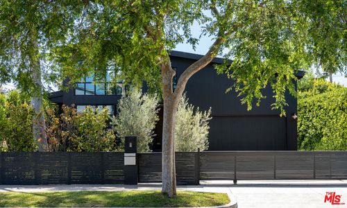 3611 Meier St, Los Angeles, CA, 90066-1760 | Card Image