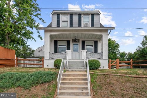 227 Belvedere Ave, READING, PA, 19611-2040 | Card Image