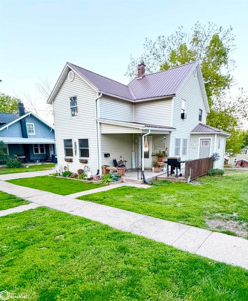 436 N 4th St, Oskaloosa, IA, 52577-2241 | Card Image