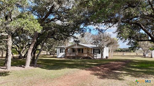 415 County Road 457, Hallettsville, TX, 77964 | Card Image