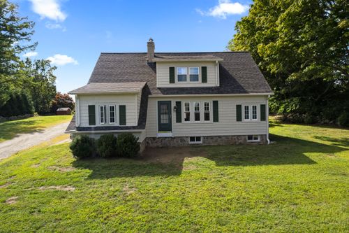 587 Taugwonk Rd, Stonington, CT, 06378-1626 | Card Image