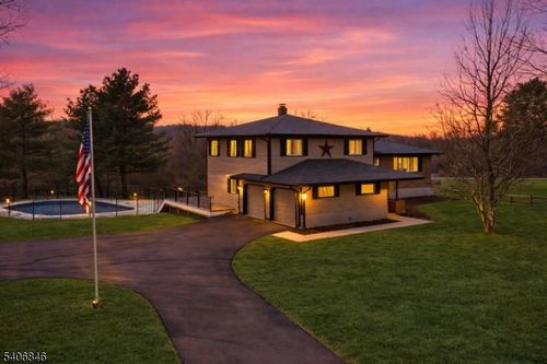 16 Schaaf Rd, Bloomsbury, NJ, 08804-3319 | Card Image