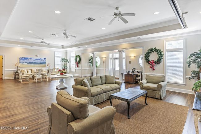 Clubhouse | Image 38