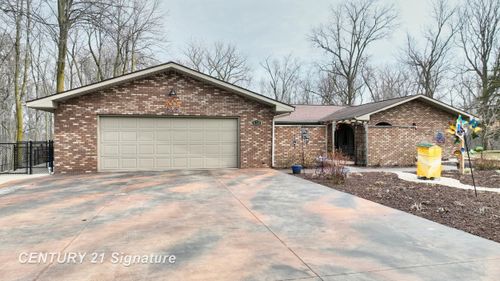 6728 N River Rd, Freeland, MI, 48623-9268 | Card Image