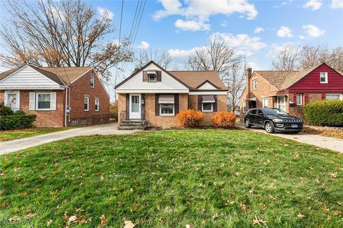 340 E 257th St, Euclid, OH, 44132-1050 | Card Image