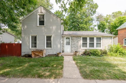 411 3rd Ave W, Shakopee, MN, 55379-1217 | Card Image