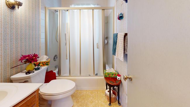 Bathroom | Image 15