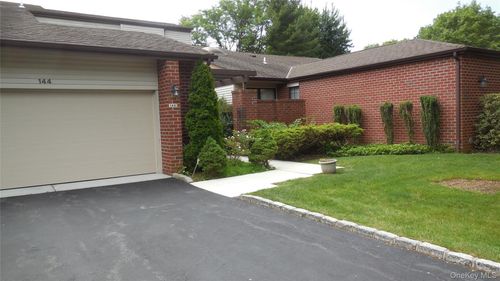 144 Dove Hill Dr, Manhasset, NY, 11030-4028 | Card Image