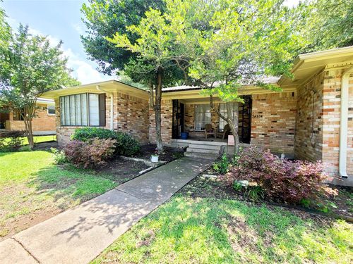 7549 Brentcove Cir, Dallas, TX, 75214-1808 | Card Image