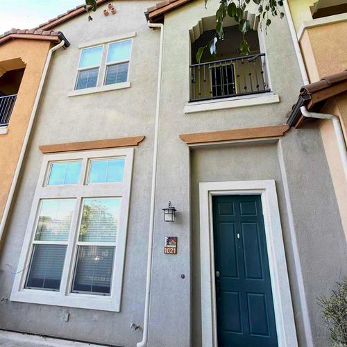 1021 L Ave, National City, CA, 91950-3782 | Card Image