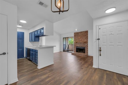 2522-2006 Cloisters Dr, Arlington, TX, 76011-8898 | Card Image