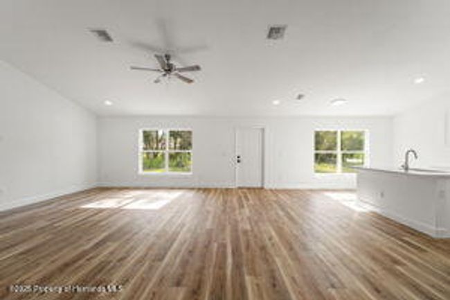 14586 Mocking Wren Rd, House other with 4 bedrooms, 2 bathrooms and null parking in WEEKI WACHEE FL | Image 9