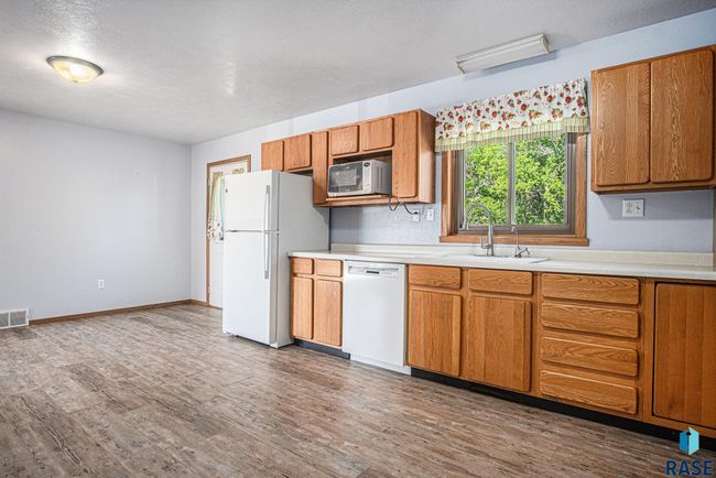 805 College Ave N, House other with 3 bedrooms, 2 bathrooms and null parking in Wessington Springs SD | Image 6