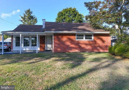 5 Paul Rd, MAPLE SHADE, NJ, 08052-3315 | Card Image