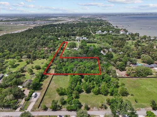 325 Bay Avenue S, Kemah, TX, 77565 | Card Image