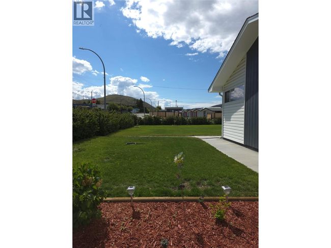 1408 Quartz Rd, House other with 4 bedrooms, 2 bathrooms and 2 parking in Cache Creek BC | Image 5