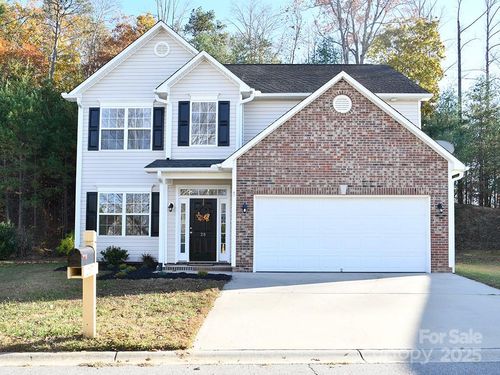 28 Stone River Dr, Asheville, NC, 28804-4408 | Card Image