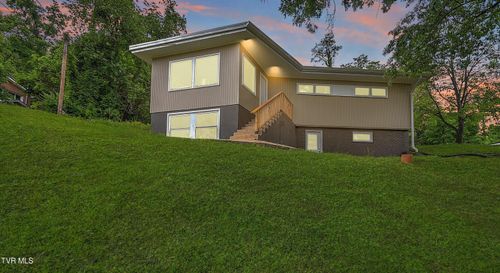 310 Knob Hill Dr, Bristol, TN, 37620-4131 | Card Image