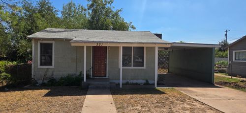 321 E 42nd St, San Angelo, TX, 76903-1727 | Card Image
