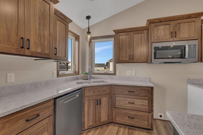 Corner kitchen sink with double windows! | Image 4