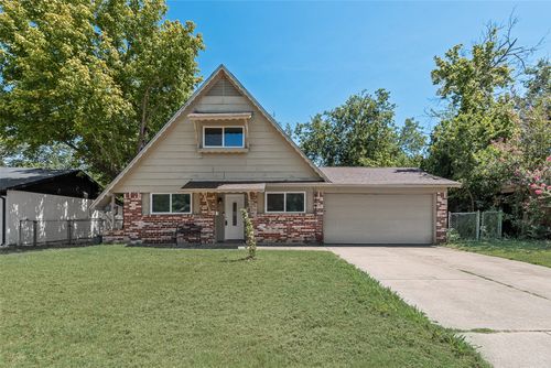 333 Lena Ln, Burleson, TX, 76028-5314 | Card Image