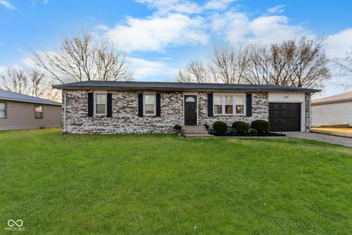 620 N Jackson Park Dr, Seymour, IN, 47274-1854 | Card Image