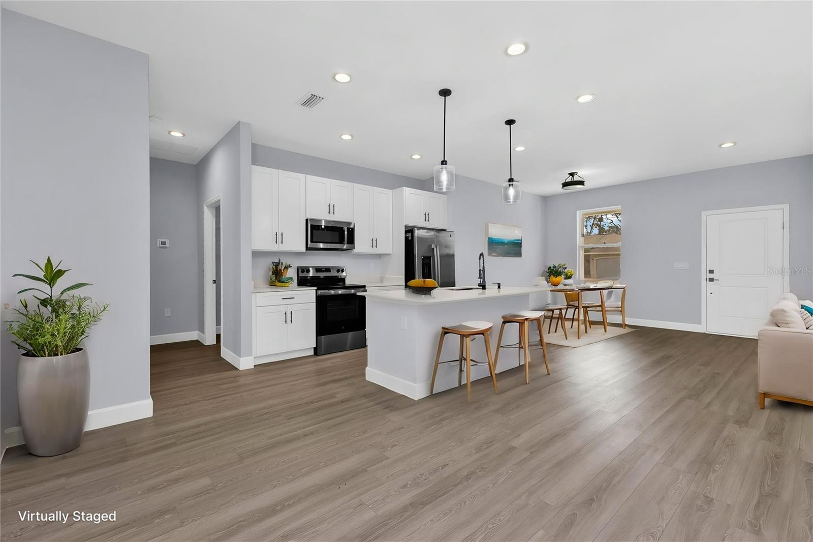 Residential in PORT CHARLOTTE 4
