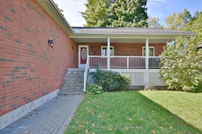 2226 Richard St, House other with 3 bedrooms, 3 bathrooms and 8 parking in Innisfil ON | Image 2