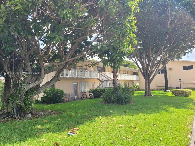 14 - 14 Salisbury A, Condo with 1 bedrooms, 2 bathrooms and null parking in West Palm Beach FL | Image 17