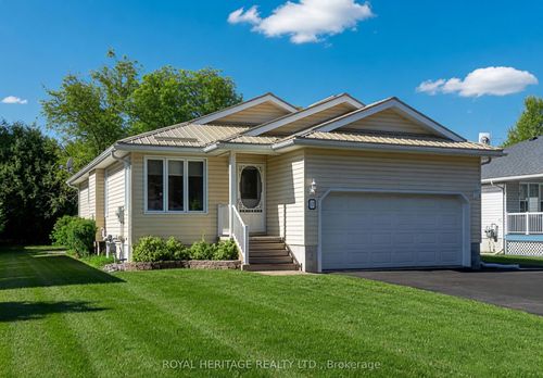 27 S Maloney St, Marmora, ON, K0K2M0 | Card Image