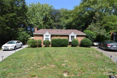 8645-8647 Crows Nest Lane, Home with 4 bedrooms, 4 bathrooms and null parking in Charlotte NC | Image 1