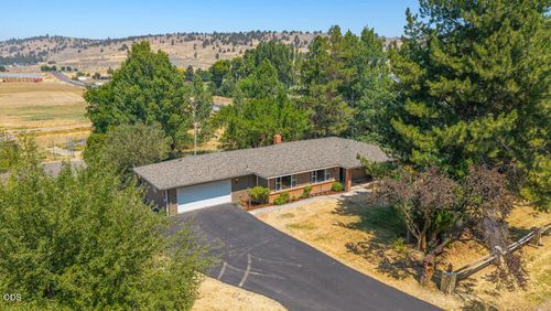 5210 Mason Ln, Klamath Falls, OR, 97601-9530 | Card Image