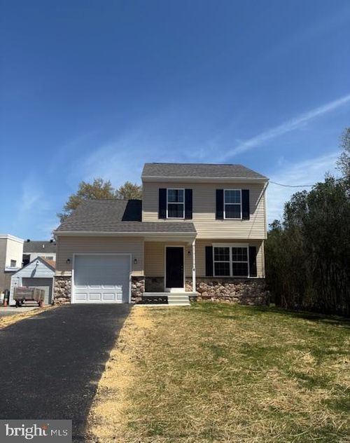 8 Maple Ave, ELSMERE, DE, 19805-5022 | Card Image