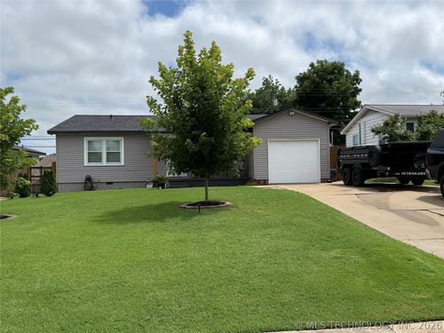 8944 Newton St, Tulsa, OK, 74115-5938 | Card Image
