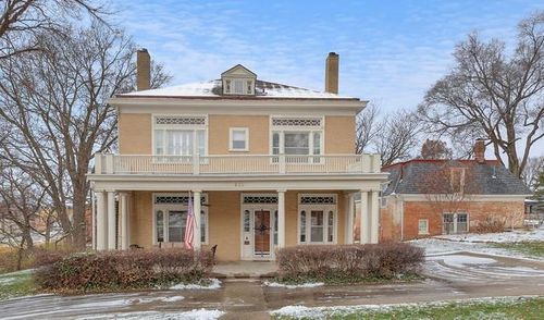 630 N 8th St, Saint Joseph, MO, 64501-1815 | Card Image