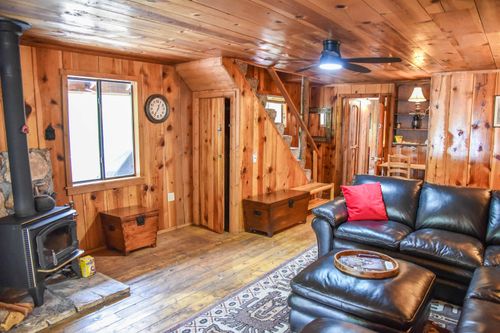 33 Two Lakes Vlg, Red River, NM, 87558 | Card Image