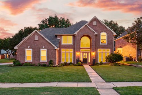 2532 Springhill Dr, Grapevine, TX, 76051-7158 | Card Image