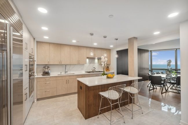 APT-19 - 1418 N Lake Shore Dr, Condo with 3 bedrooms, 4 bathrooms and 2 parking in CHICAGO IL | Image 19