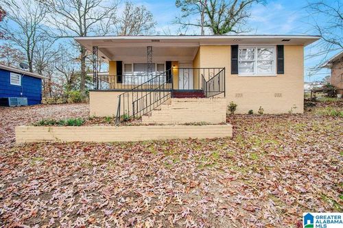 506 Westfield Dr, FAIRFIELD, AL, 35064-1554 | Card Image
