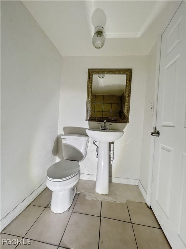 APT-1 - 1615 Evans Ave, Home with 1 bedrooms, 1 bathrooms and null parking in FORT MYERS FL | Image 9