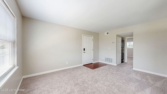 106 Middletown Sq, Condo with 2 bedrooms, 1 bathrooms and null parking in Louisville KY | Image 6