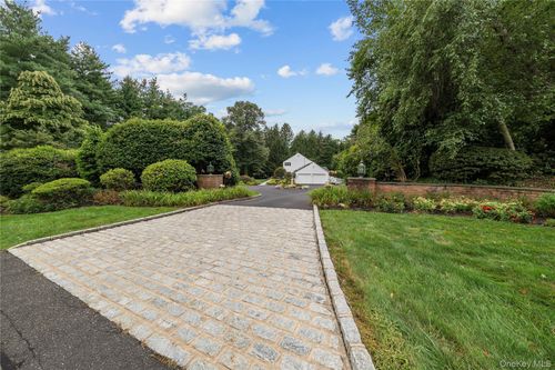 51 Bay Rd, Halesite, NY, 11743-1355 | Card Image