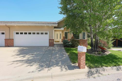 944 Stahl Ct, Rapid City, SD, 57701-2536 | Card Image