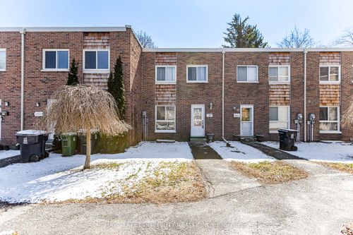 20 Elsa Vine Way, North York, ON, M2J4H9 | Card Image