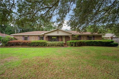 19 Bethel Forest Dr N, Saraland, AL, 36571-2704 | Card Image