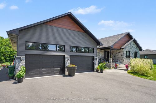 139 St Thomas Rd, Vars, ON, K0A3H0 | Card Image