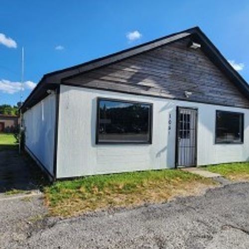 105 E Main St, Quinlan, TX, 75474-9707 | Card Image