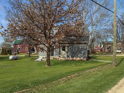 103 W Olive St, Mc Connell, IL, 61050-9768 | Card Image