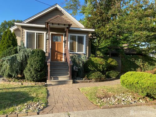 25 Brewster Pl, Sewaren, NJ, 07077-1103 | Card Image