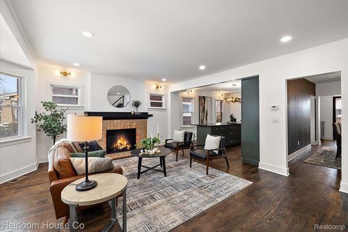 3240 Lawrence St, Detroit, MI, 48206-1446 | Card Image